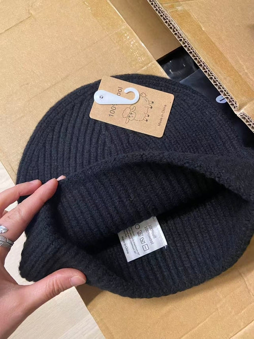 Unisex 100% wool hat